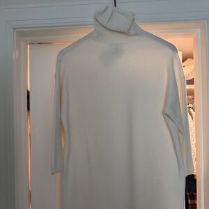 Tuckernuck off white